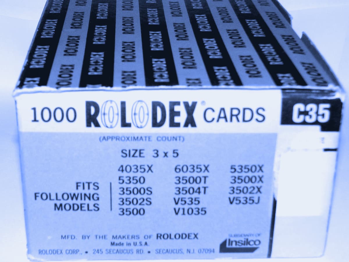 A box of Rolodex cards
